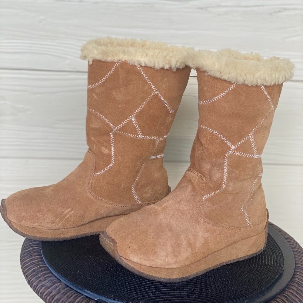 Beige UGGS with slight heel